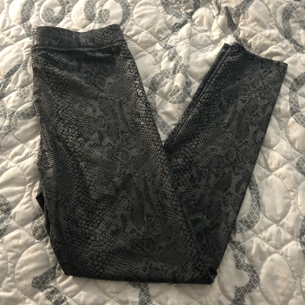 Victoria’s Secret Snakeskin print leggings